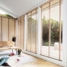 Горизонтальные жалюзи на веранду цена. Купить в «Мастерская Жалюзи»